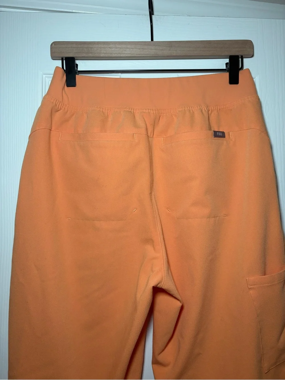 FIGS Scrub Pants Medium Shaka Orange High Waisted Tapered Stretch Medical